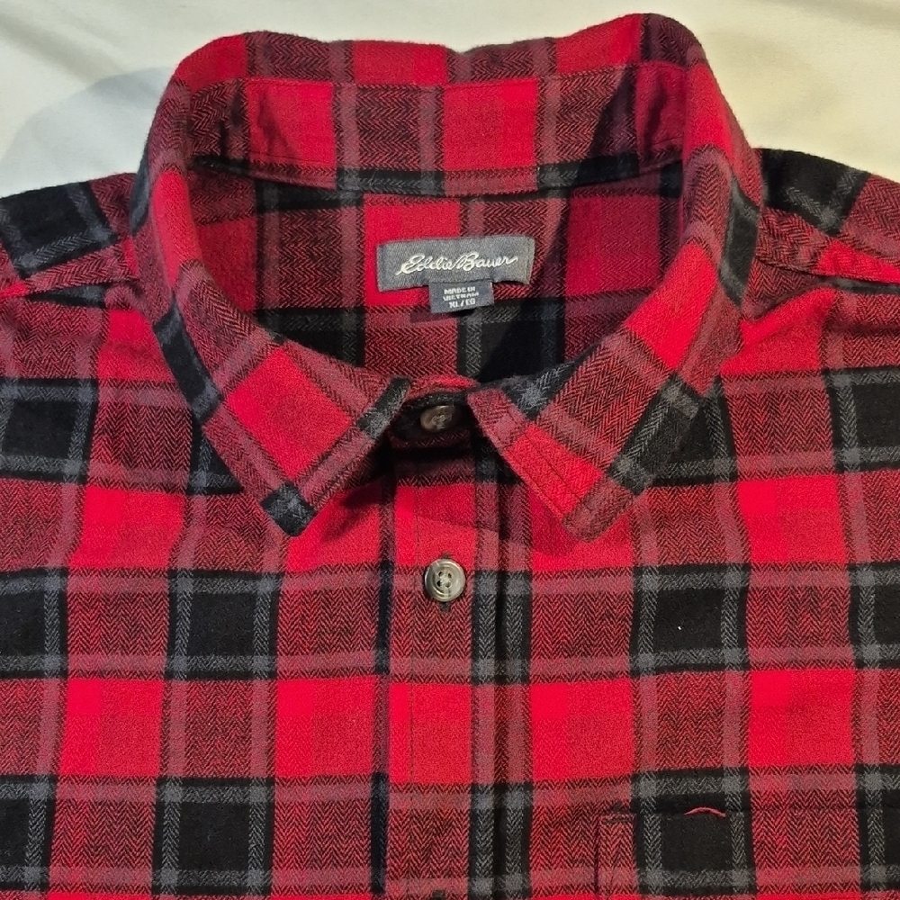 Eddie Bauer XL Long Sleeve Red and Black Casual Button Down Shirt